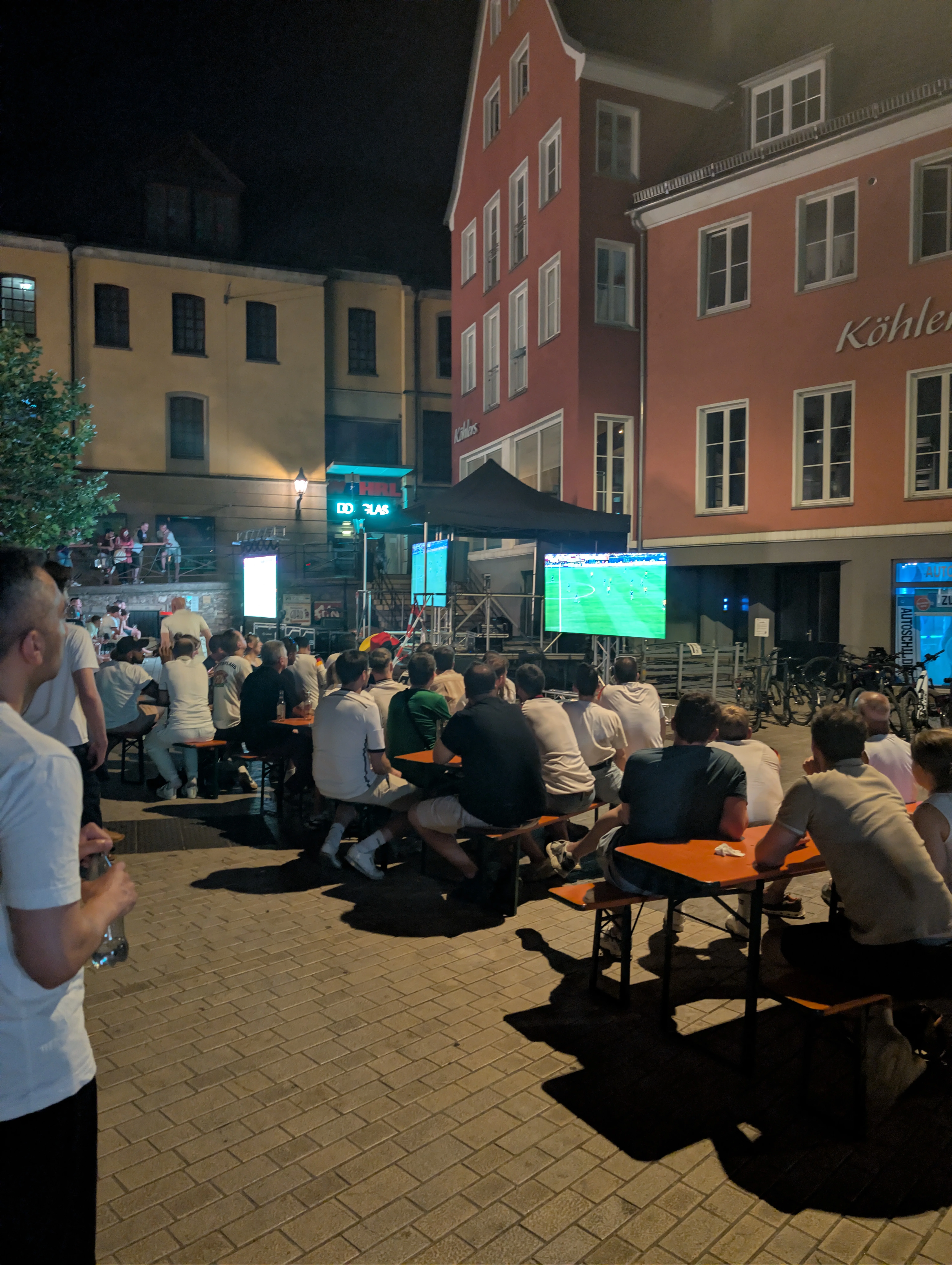 Public Viewing 1. KaGe Elferrat Würzburg e.V.